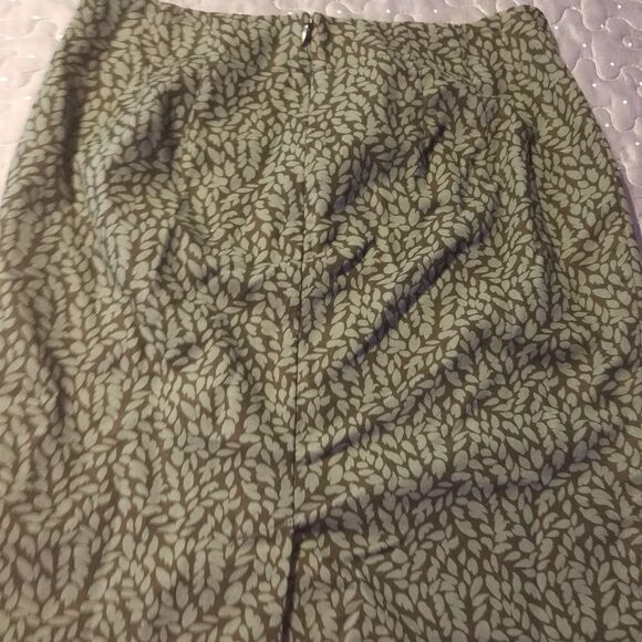 Loft Petite skirt size 4 P - Picture 4 of 5
